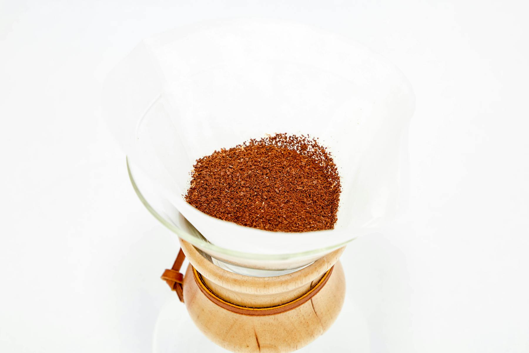Déposer le café moulu dans le filtre